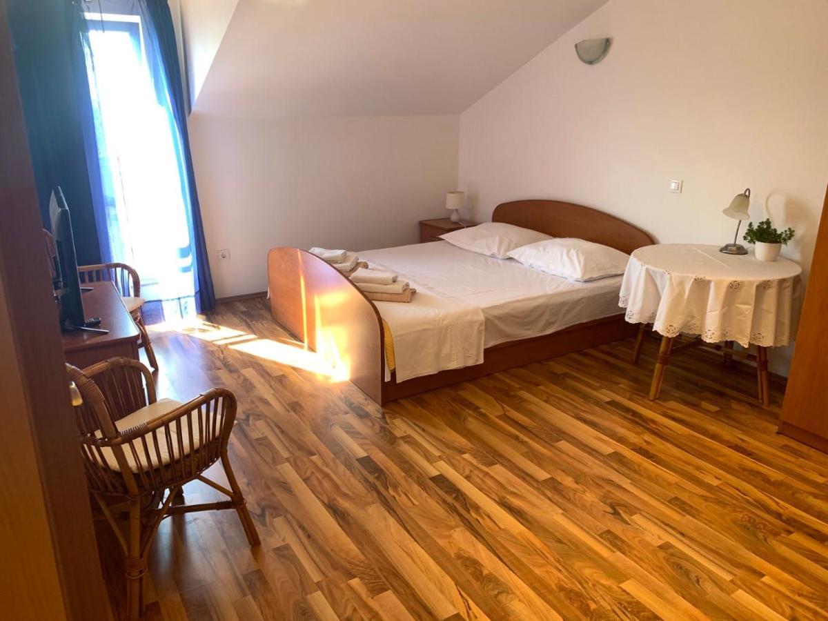 Apartman Senka Podgora Exteriér fotografie